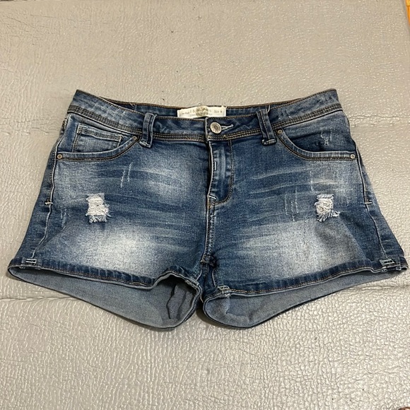 Denim shorts - Picture 1 of 3